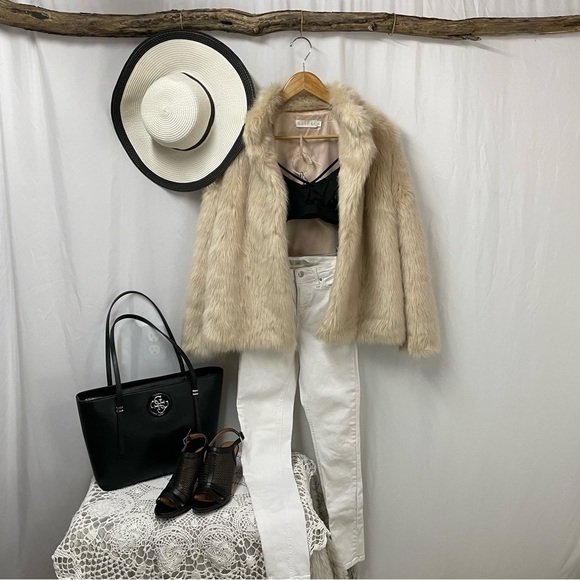 Meshki Jackets & Blazers - Meshki Faux Fur Coat, Beige, Size Medium